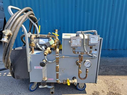 Tanks, bins, barrel racks, steamer