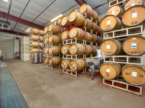 Award Winning Oregon Winery & Tasting Room