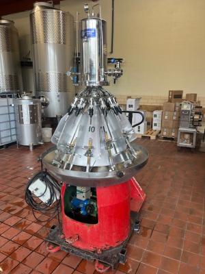 Counter pressure filler