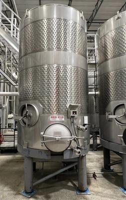 76 Closed Tops: 600 to 2000 Gallons