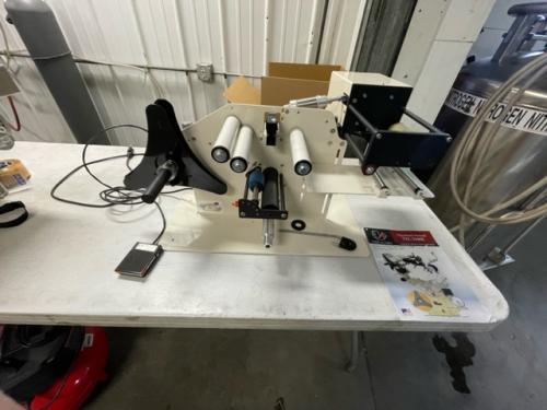 Semi Automatic Labeling Machine