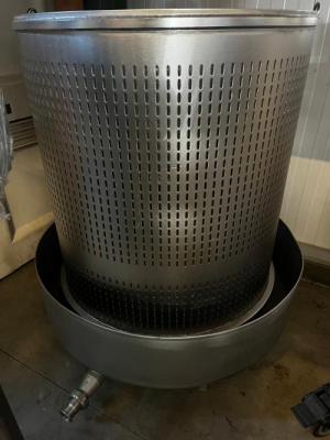 Bucher JLB5 Basket Press + 3 Baskets