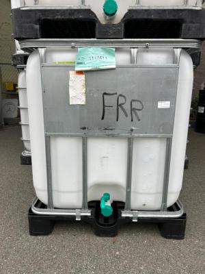 10 IBC Portable Tote Tanks 275 gal (used once)