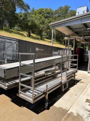 P&L Incline Sorting Table with Platform
