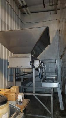 Sorting Table: Stainless steel, raised, mobile