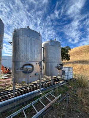 1500 & 1700 stainless steel jacketed wine tanks