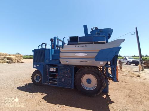 Korvan/<wbr>oxbow grape harvester