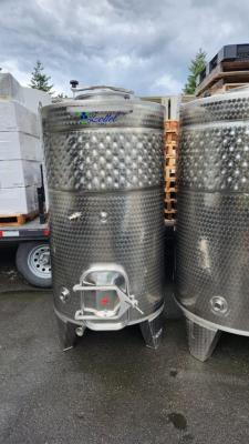 New 290 Gallon closed top tank, with a dent