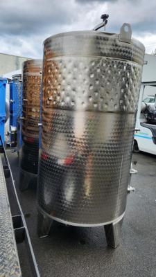New 290 Gallon closed top tank, with a dent