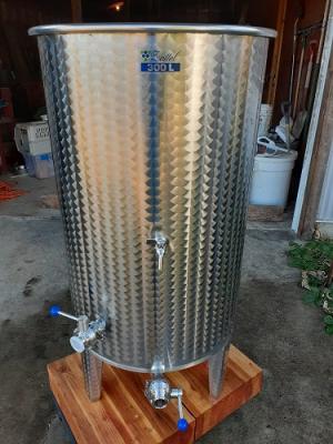 Zottel 300L variable capacity tank with lid