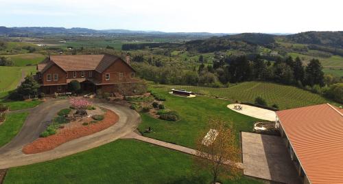 Youngberg Hill - Inn, Event Center and Vineyard