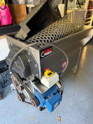 Semi Professional Destemmer