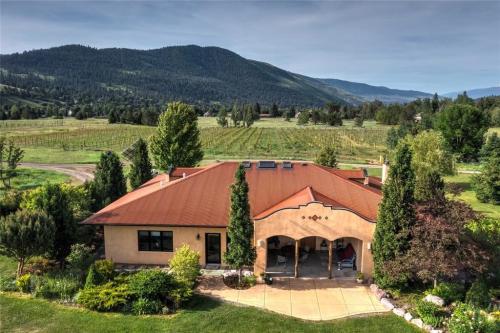 Stunning Vineyard/<wbr>Winery Priced to Sell