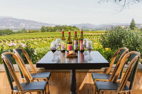 E-commerce and Outbound Sales Associate