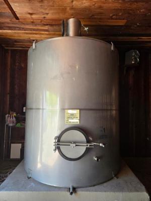2303 gal Stainless Steel Closed Top Tank
