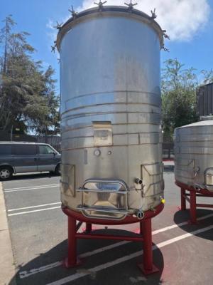 Stainless Steel Tanks and Stainless Steel barrels