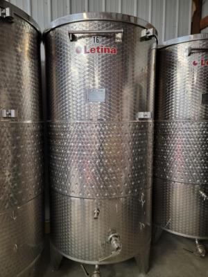 2000 Liter Letina variable capacity wine tanks