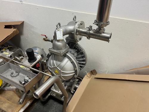 Yamada diaphragm pump NDP40 2' triclover fittings