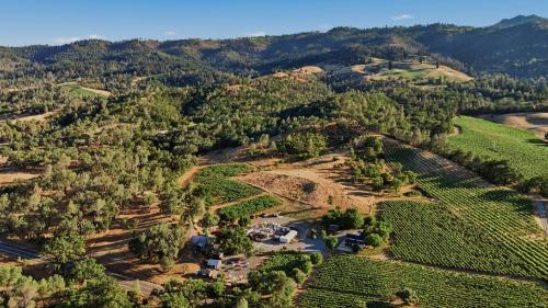 Winery, Vineyards, Tasting Room, Residence