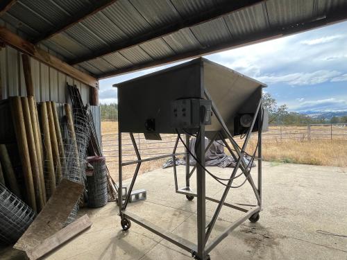 35hL wine Press Defranceschi MO35 plus feeder